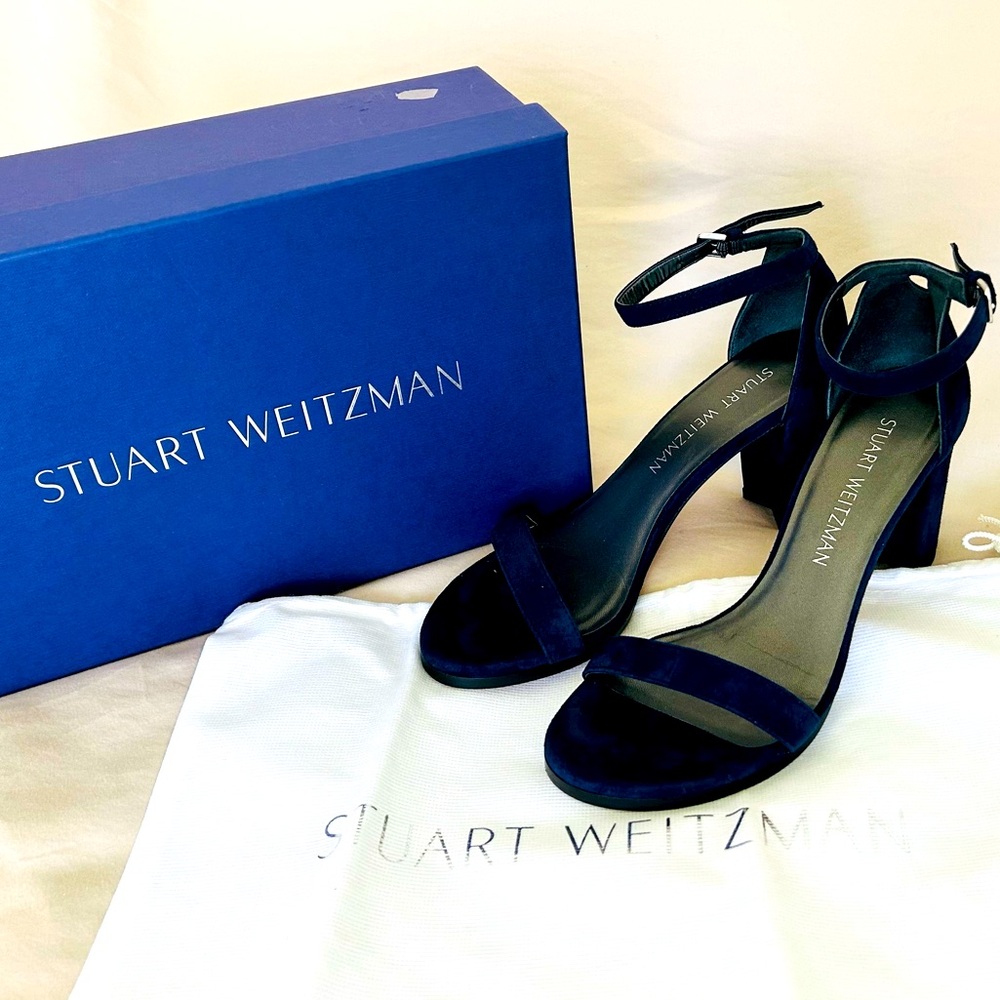 Stuart Weitzman Nearlynude nice blue suede sandal. 6.5 M